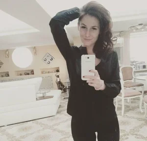Ava